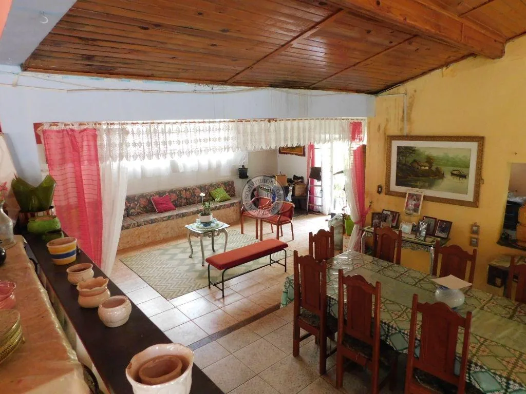 Casa para Venda em São Roque, Mombaça, 5 dormitórios, 1 suíte, 2 banheiros