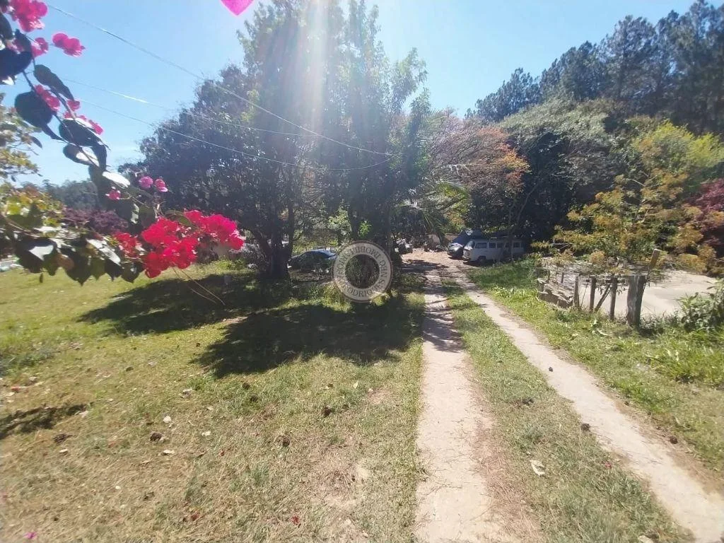 Casa para Venda em Alumínio, oncinha, 1 dormitório, 1 banheiro, 6 vagas