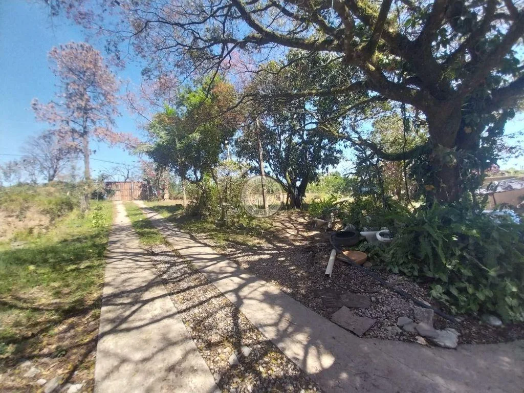 Casa para Venda em Alumínio, oncinha, 1 dormitório, 1 banheiro, 6 vagas