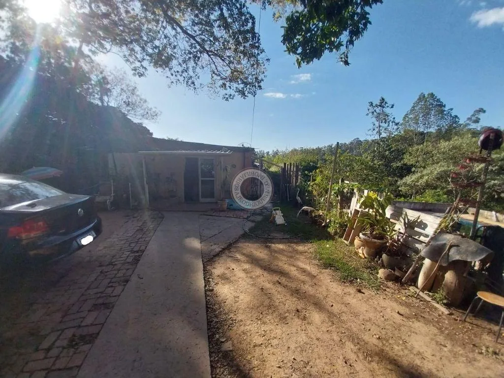 Casa para Venda em Alumínio, oncinha, 1 dormitório, 1 banheiro, 6 vagas