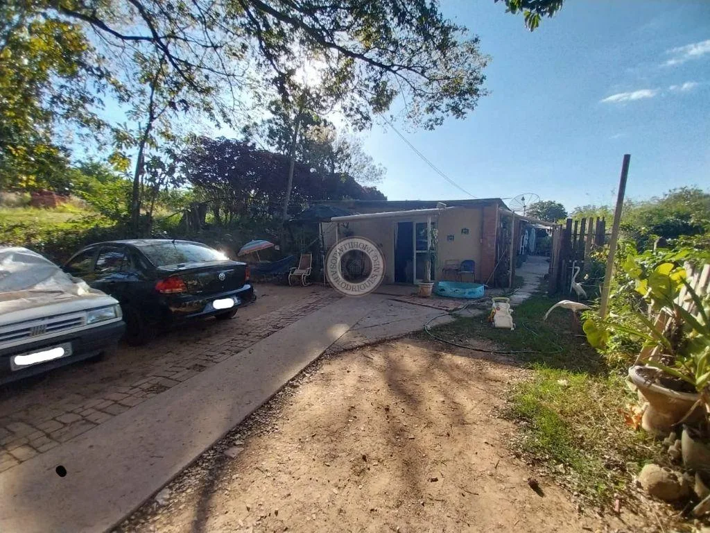 Casa para Venda em Alumínio, oncinha, 1 dormitório, 1 banheiro, 6 vagas