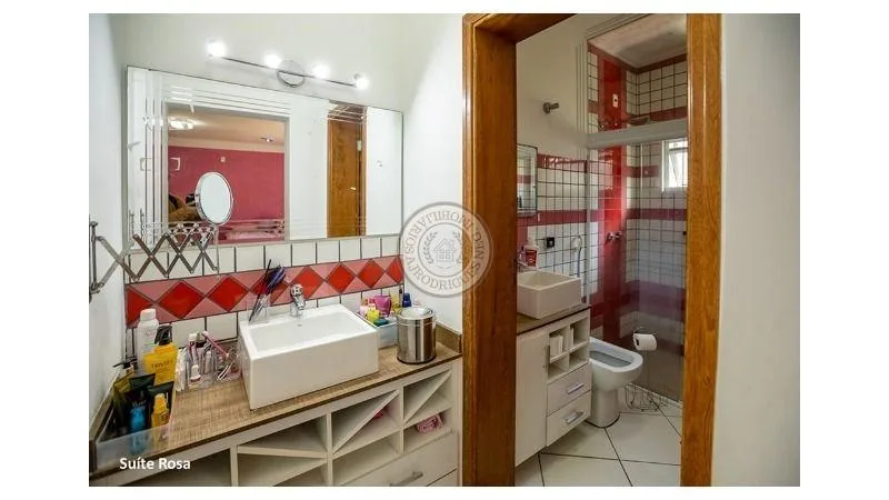 Casa para Venda em Alumínio, RECANTO DOS PASSAROS, 5 dormitórios, 5 suítes, 12 banheiros, 5 vagas