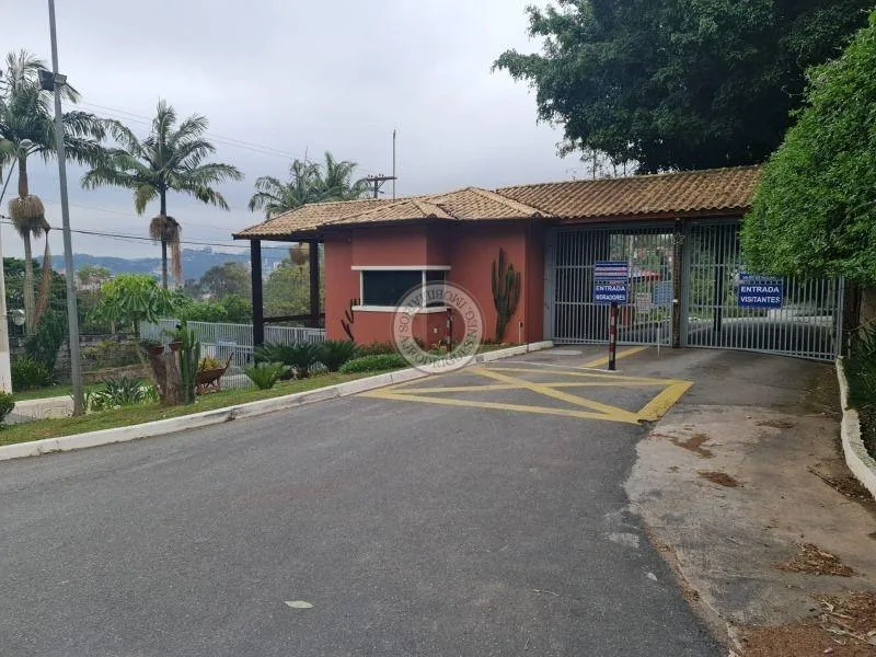Sobrado para Venda em Cotia, GRANJA CAIAPIA, 3 dormitórios, 1 suíte, 4 banheiros, 4 vagas