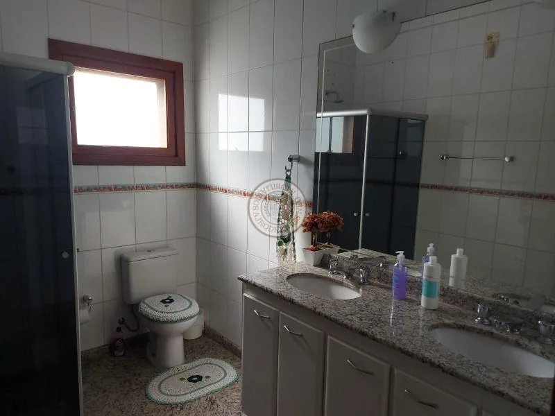 Casa para Venda em São Roque, Alto Da Serra (Mailasqui), 5 dormitórios, 2 suítes, 8 banheiros