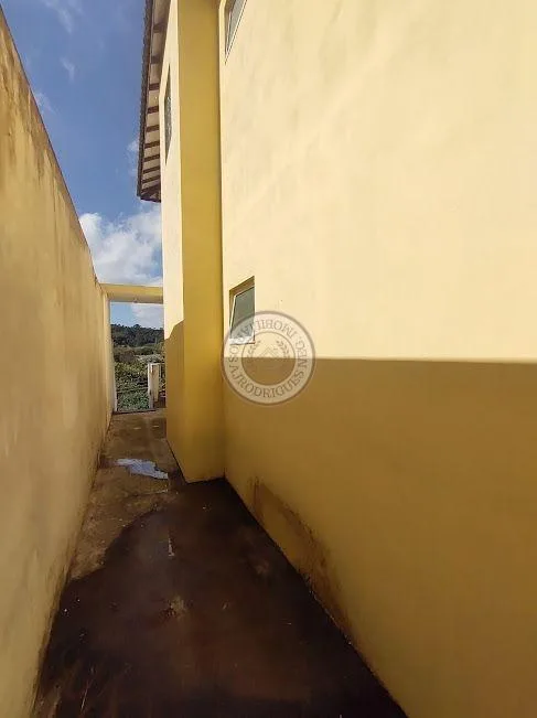 Casa para Venda em São Roque, Jardim Ponta-Porã (Mailasqui), 2 dormitórios, 1 banheiro, 2 vagas