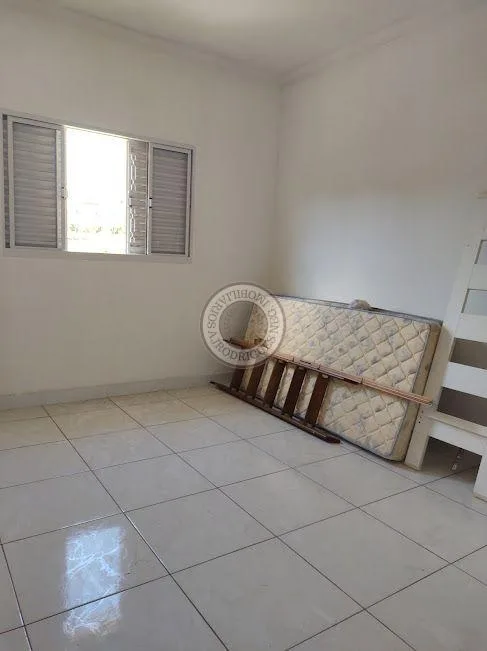 Casa para Venda em São Roque, Jardim Ponta-Porã (Mailasqui), 2 dormitórios, 1 banheiro, 2 vagas