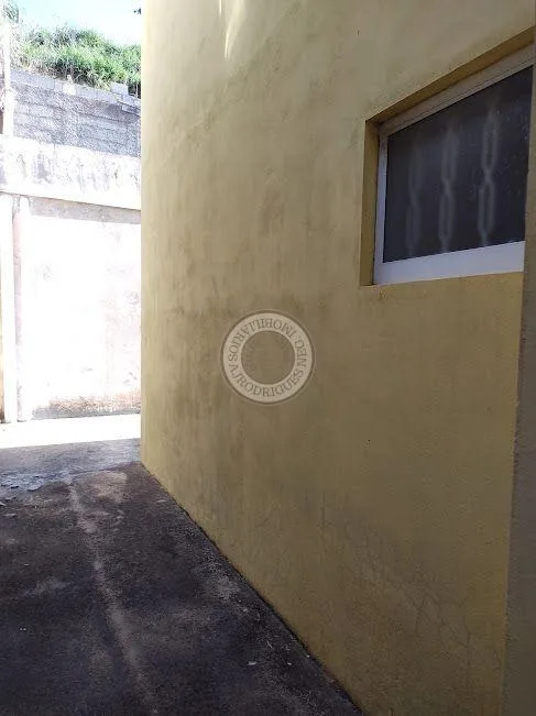 Casa para Venda em São Roque, Jardim Ponta-Porã (Mailasqui), 2 dormitórios, 1 banheiro, 2 vagas