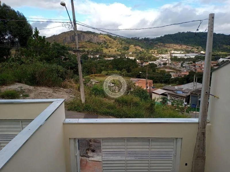 Casa para Venda em São Roque, Jardim Quinta dos Teixeiras, 2 dormitórios, 1 suíte, 3 banheiros, 2 vagas