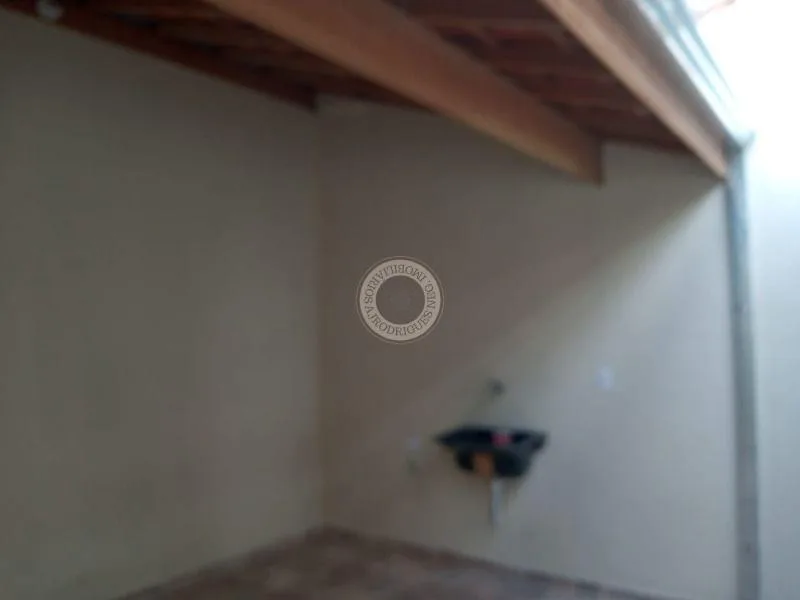 Casa para Venda em São Roque, Jardim Quinta dos Teixeiras, 2 dormitórios, 1 suíte, 3 banheiros, 2 vagas