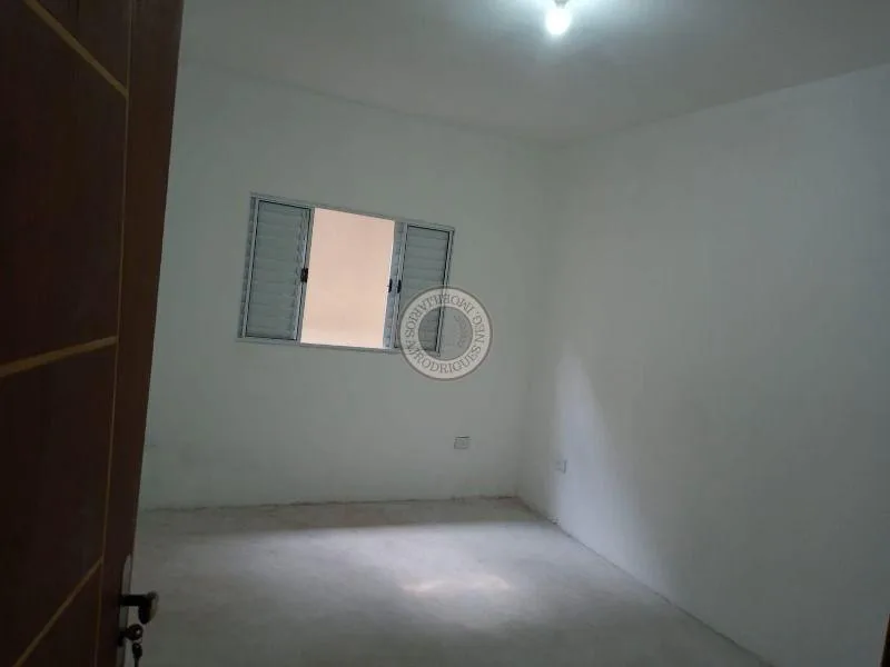 Casa para Venda em São Roque, Jardim Quinta dos Teixeiras, 2 dormitórios, 1 suíte, 3 banheiros, 2 vagas