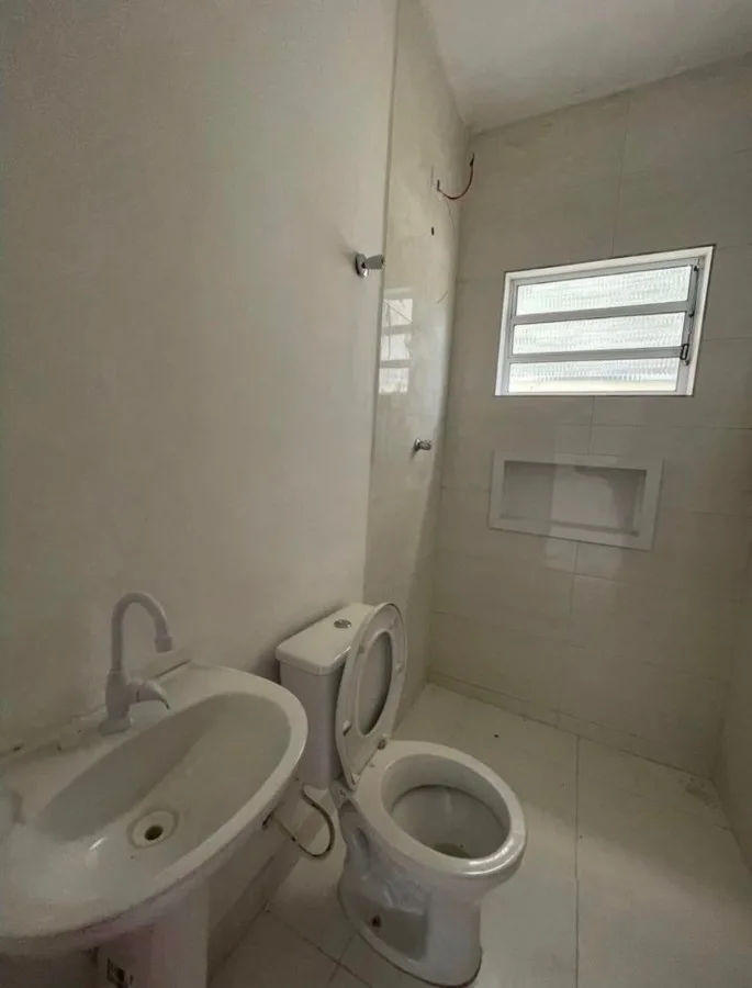 Casa para Venda em São Roque, Jardim Quinta dos Teixeiras, 2 dormitórios, 1 suíte, 3 banheiros, 2 vagas