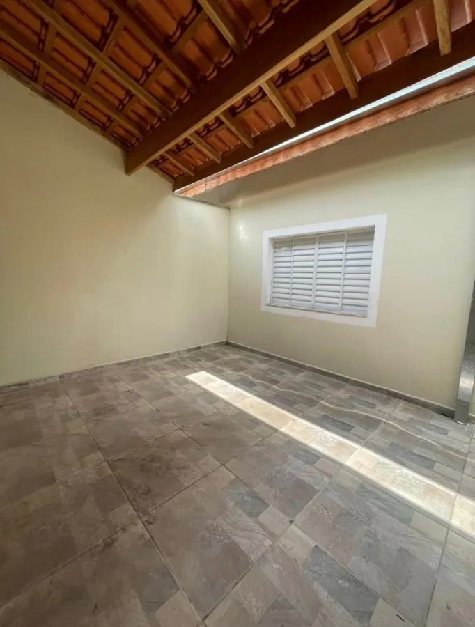 Casa para Venda em São Roque, Jardim Quinta dos Teixeiras, 2 dormitórios, 1 suíte, 3 banheiros, 2 vagas