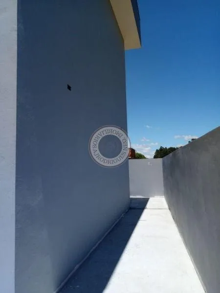 Sobrado para Venda em Mairinque, Terras de São José, 2 dormitórios, 2 banheiros, 2 vagas