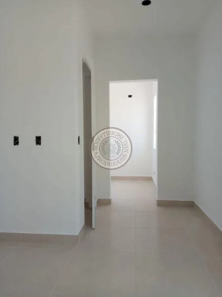 Sobrado para Venda em Mairinque, Terras de São José, 2 dormitórios, 2 banheiros, 2 vagas
