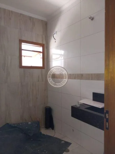 Casa para Venda em São Roque, Jardim Vinhas Do Sol (Mailasqui), 2 dormitórios, 1 suíte, 3 banheiros, 2 vagas