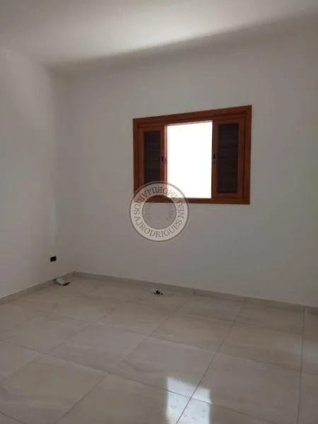 Casa para Venda em São Roque, Jardim Vinhas Do Sol (Mailasqui), 2 dormitórios, 1 suíte, 3 banheiros, 2 vagas