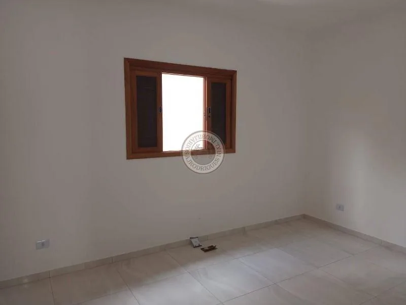 Casa para Venda em São Roque, Jardim Vinhas Do Sol (Mailasqui), 2 dormitórios, 1 suíte, 3 banheiros, 2 vagas