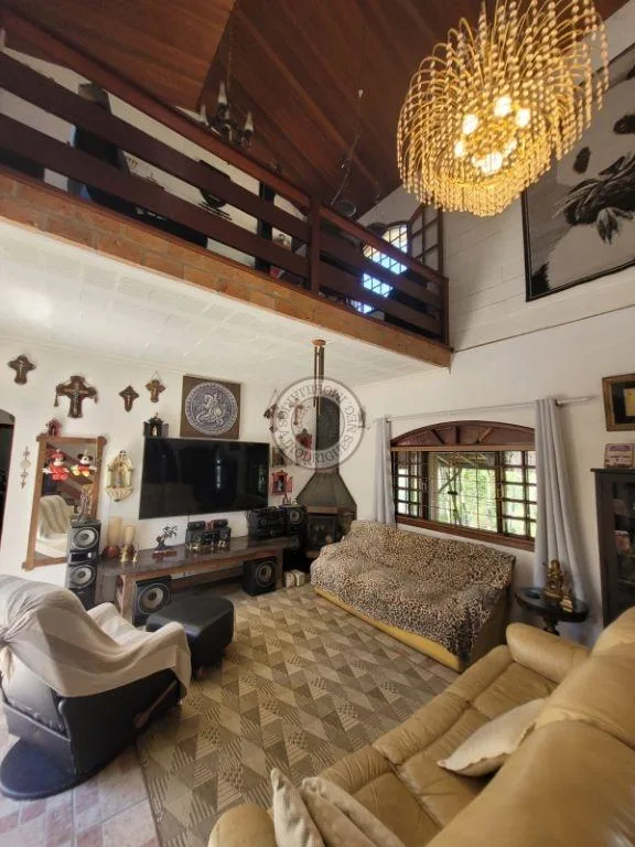 Casa para Venda em Mairinque, Pouso Alegre, 4 dormitórios, 3 banheiros, 4 vagas