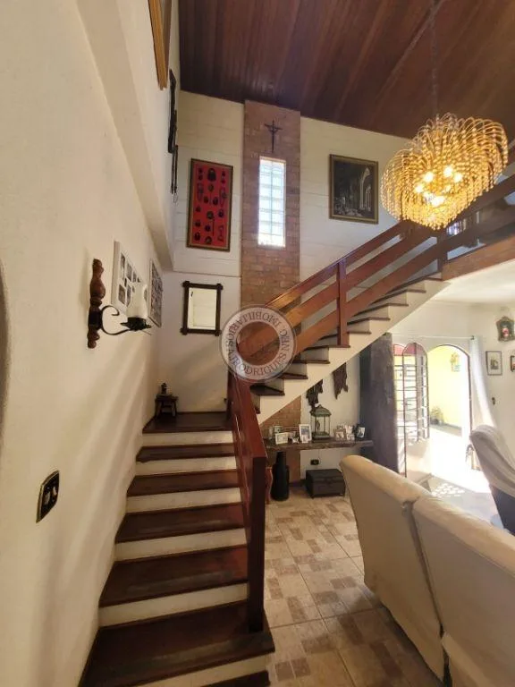Casa para Venda em Mairinque, Pouso Alegre, 4 dormitórios, 3 banheiros, 4 vagas