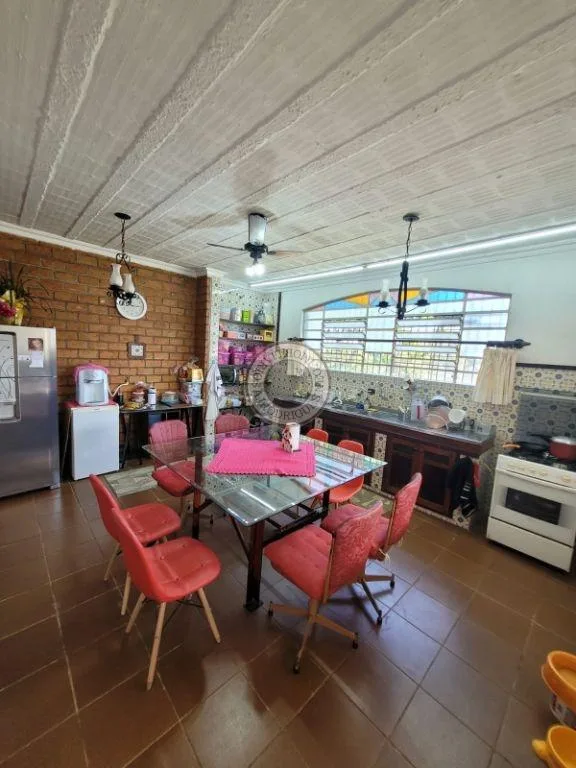 Casa para Venda em Mairinque, Pouso Alegre, 4 dormitórios, 3 banheiros, 4 vagas