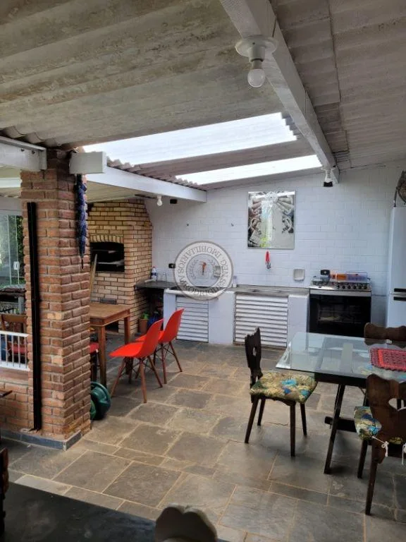 Casa para Venda em Mairinque, Pouso Alegre, 4 dormitórios, 3 banheiros, 4 vagas