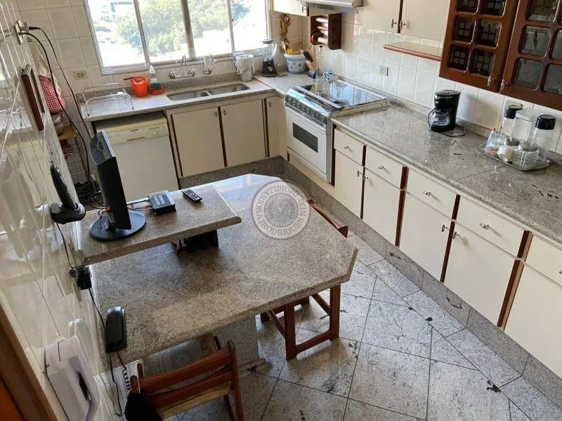 Apartamento para Venda em São Roque, Parque IX de Julho, 3 dormitórios, 3 suítes, 4 banheiros, 2 vagas