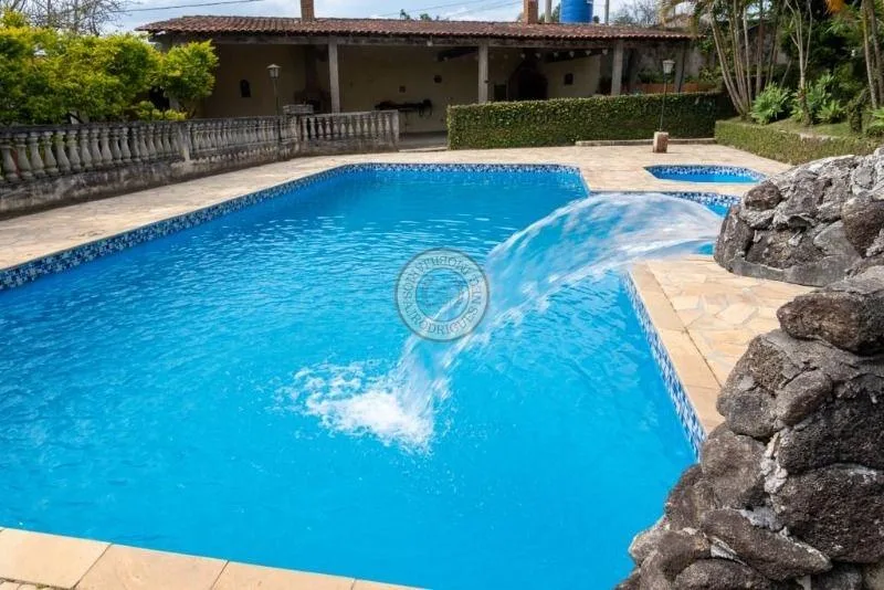 Casa para Venda em São Roque, Vila Darcy Penteado (Mailasqui), 4 dormitórios, 2 suítes, 4 banheiros, 5 vagas