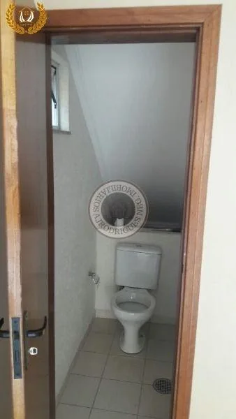 Sobrado para Venda em São Roque, Jardim Villaça, 3 dormitórios, 1 suíte, 3 banheiros, 2 vagas