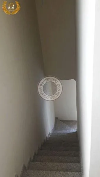 Sobrado para Venda em São Roque, Jardim Villaça, 3 dormitórios, 1 suíte, 3 banheiros, 2 vagas
