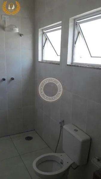 Sobrado para Venda em São Roque, Jardim Villaça, 3 dormitórios, 1 suíte, 3 banheiros, 2 vagas