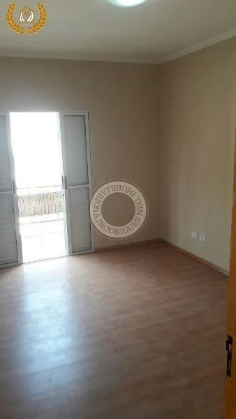 Sobrado para Venda em São Roque, Jardim Villaça, 3 dormitórios, 1 suíte, 3 banheiros, 2 vagas