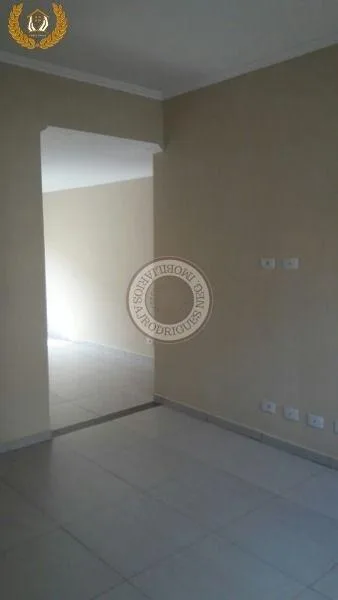 Sobrado para Venda em São Roque, Jardim Villaça, 3 dormitórios, 1 suíte, 3 banheiros, 2 vagas
