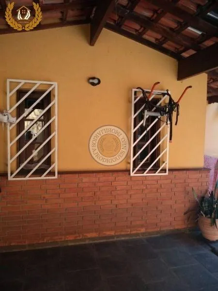 Casa para Venda em São Roque, Jardim Mosteiro, 3 dormitórios, 1 suíte, 2 banheiros, 4 vagas