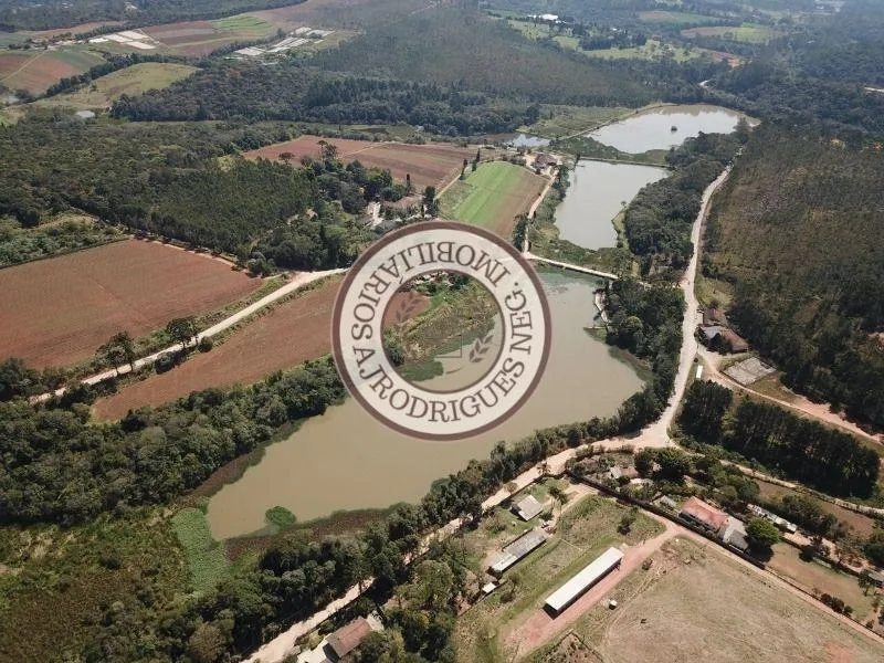 Casa para Venda em Mairinque, Setúbal, 6 dormitórios, 2 banheiros, 10 vagas