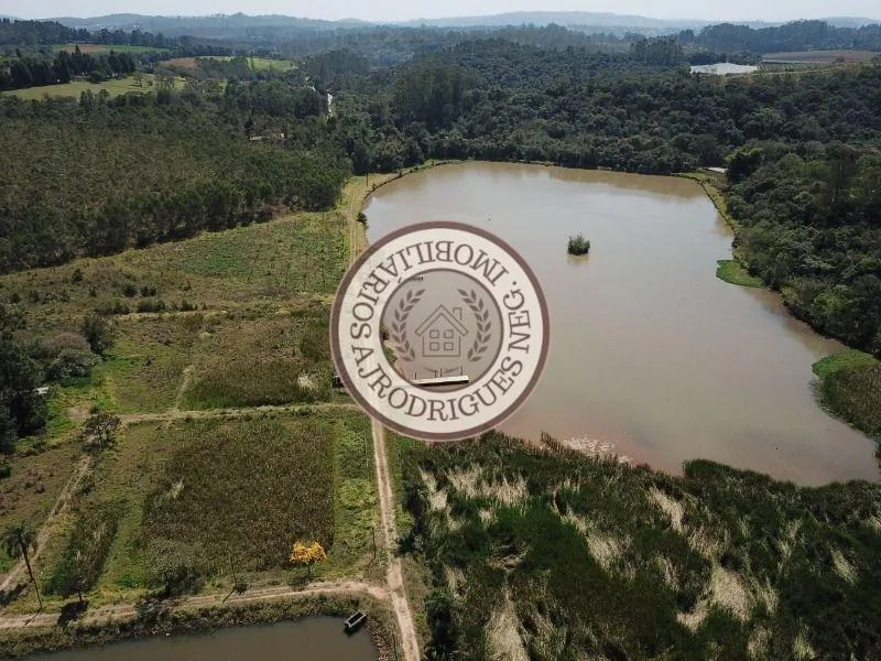 Casa para Venda em Mairinque, Setúbal, 6 dormitórios, 2 banheiros, 10 vagas