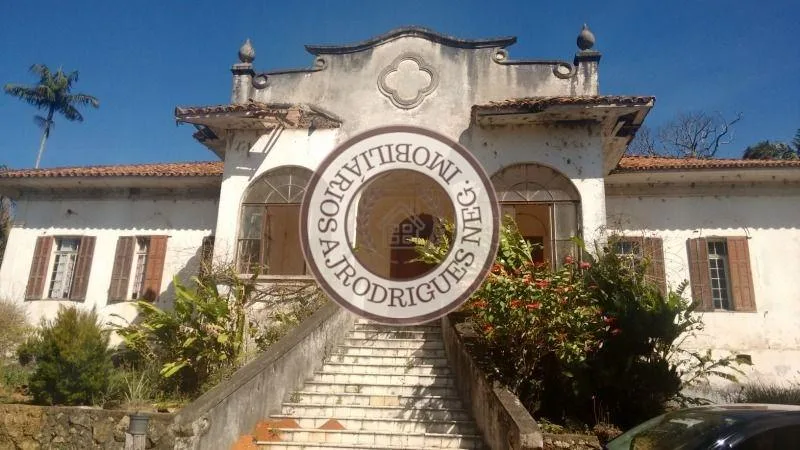 Casa para Venda em Mairinque, Setúbal, 6 dormitórios, 2 banheiros, 10 vagas