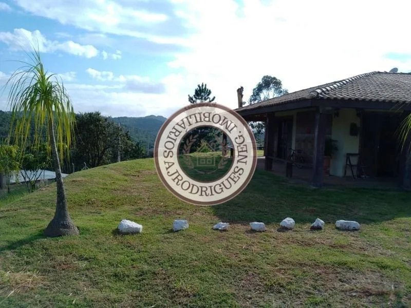 Casa para Venda em Mairinque, Saboó, 2 dormitórios, 1 suíte, 2 banheiros, 10 vagas