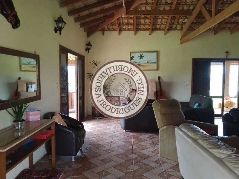 Casa para Venda em Mairinque, Saboó, 2 dormitórios, 1 suíte, 2 banheiros, 10 vagas