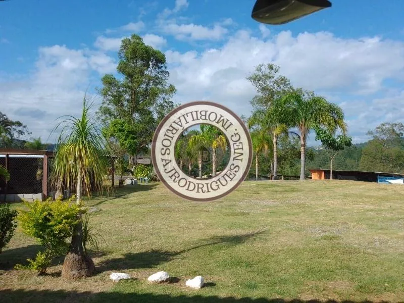 Casa para Venda em Mairinque, Saboó, 2 dormitórios, 1 suíte, 2 banheiros, 10 vagas
