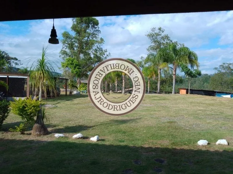 Casa para Venda em Mairinque, Saboó, 2 dormitórios, 1 suíte, 2 banheiros, 10 vagas