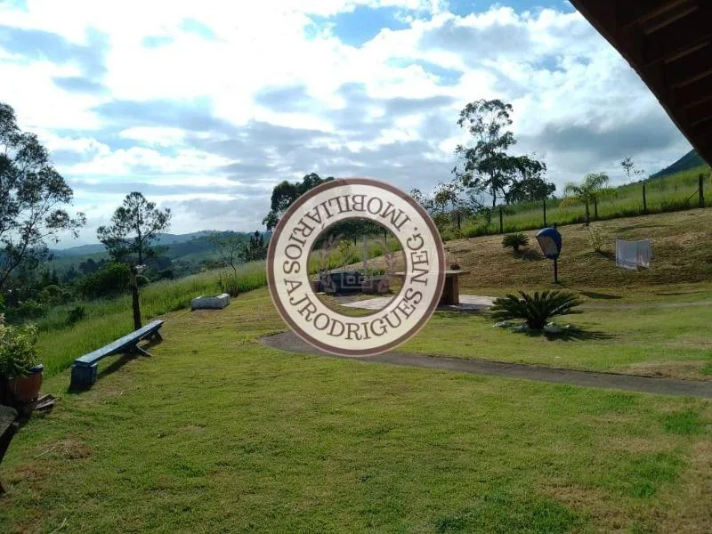 Casa para Venda em Mairinque, Saboó, 2 dormitórios, 1 suíte, 2 banheiros, 10 vagas