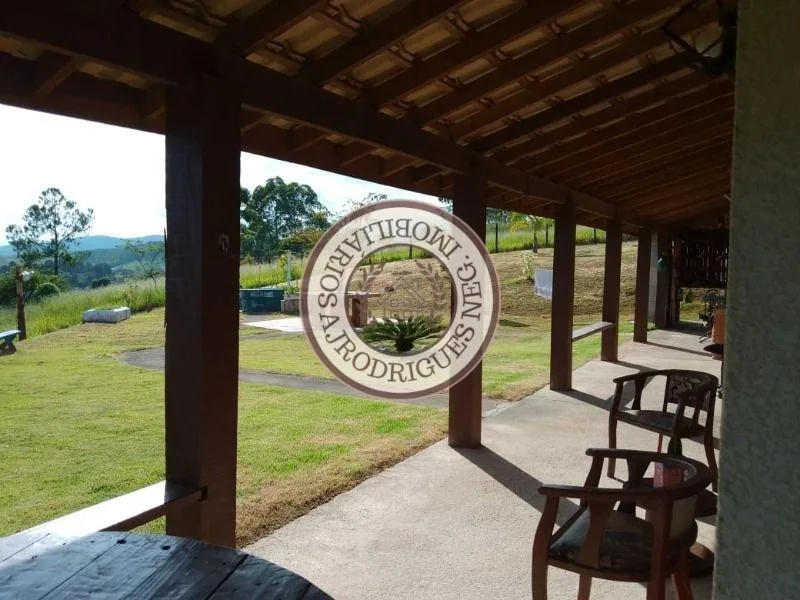 Casa para Venda em Mairinque, Saboó, 2 dormitórios, 1 suíte, 2 banheiros, 10 vagas