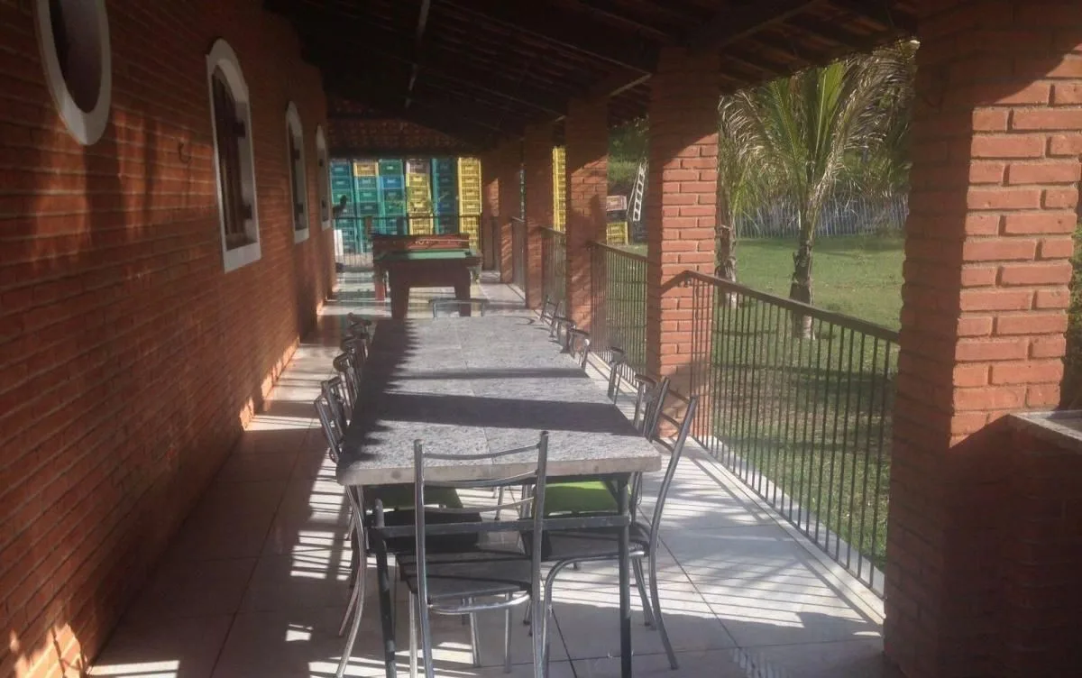 Sítio para Venda em São Roque, Vila Darcy Penteado (Mailasqui), 4 dormitórios, 1 suíte, 3 banheiros, 6 vagas