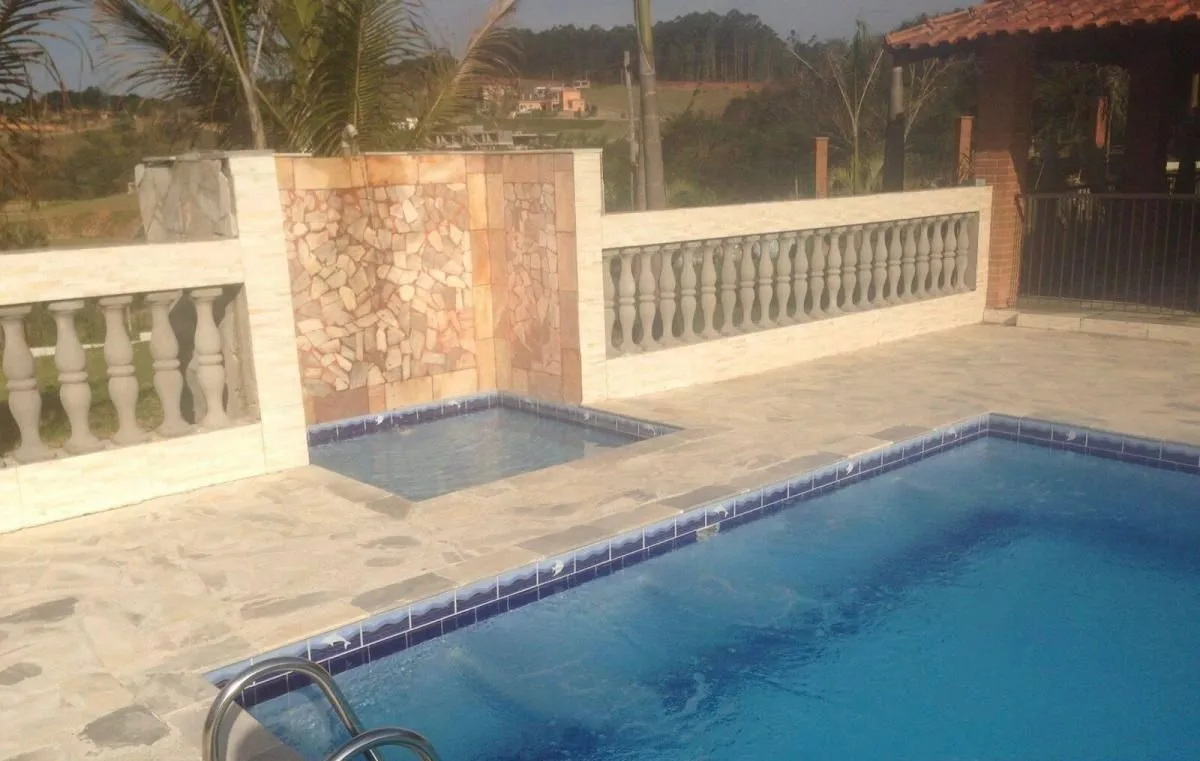 Sítio para Venda em São Roque, Vila Darcy Penteado (Mailasqui), 4 dormitórios, 1 suíte, 3 banheiros, 6 vagas