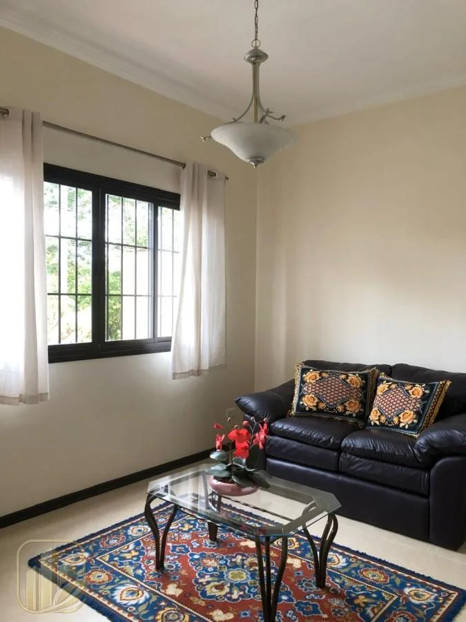 Casa para Venda em São Roque, Centro, 3 dormitórios, 3 suítes, 6 banheiros, 4 vagas