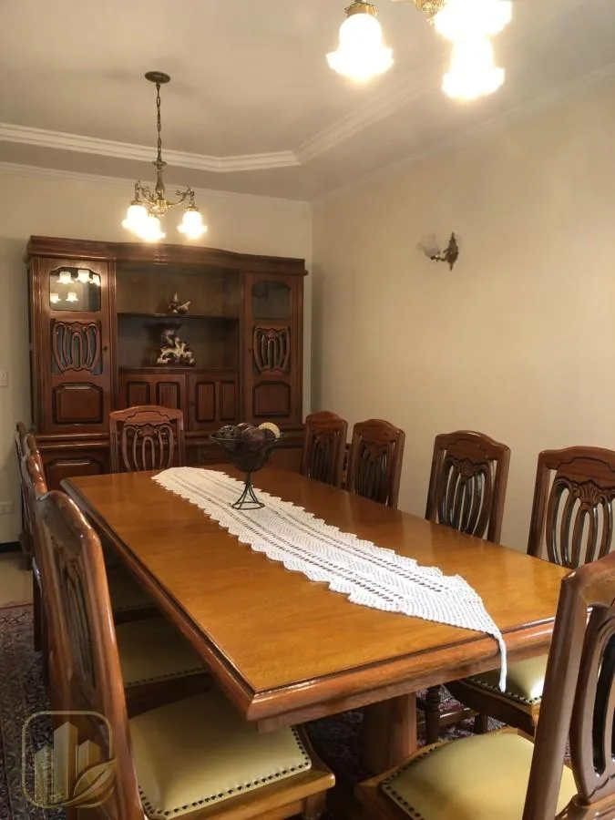 Casa para Venda em São Roque, Centro, 3 dormitórios, 3 suítes, 6 banheiros, 4 vagas