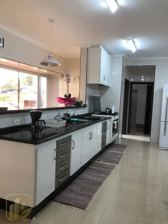 Casa para Venda em São Roque, Centro, 3 dormitórios, 3 suítes, 6 banheiros, 4 vagas