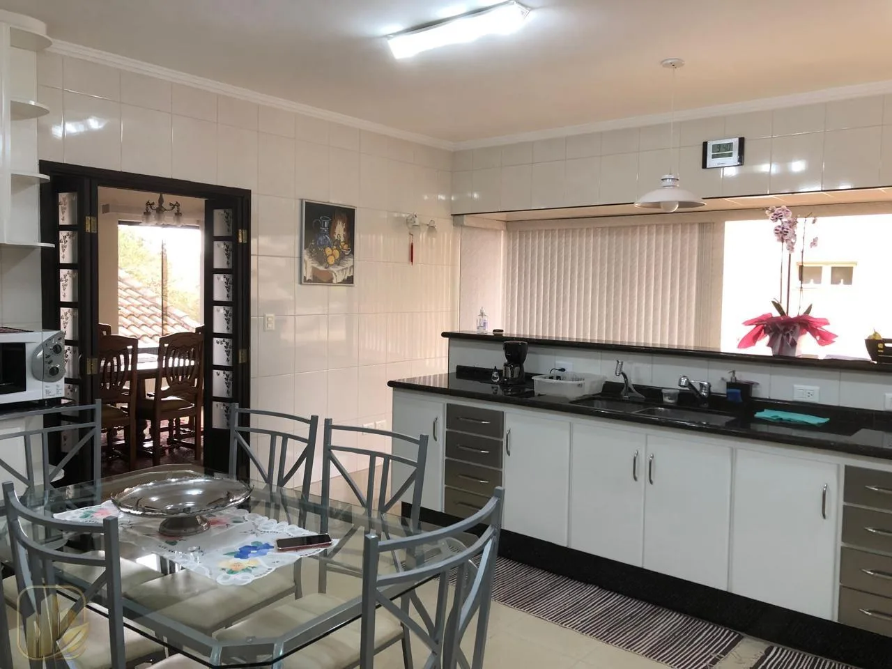Casa para Venda em São Roque, Centro, 3 dormitórios, 3 suítes, 6 banheiros, 4 vagas