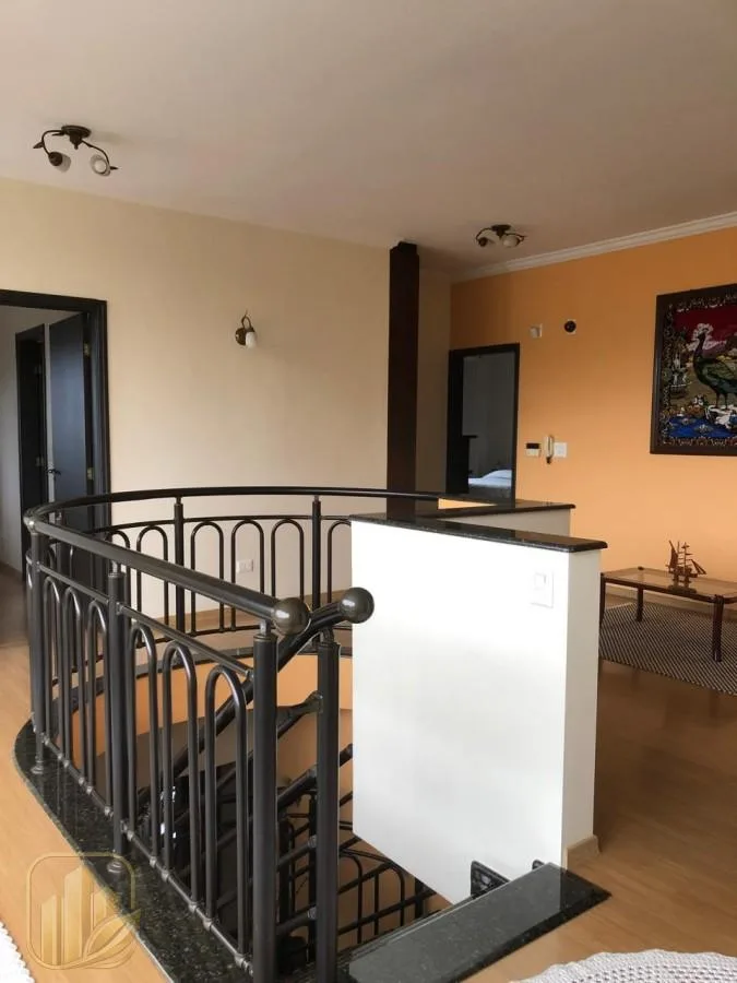 Casa para Venda em São Roque, Centro, 3 dormitórios, 3 suítes, 6 banheiros, 4 vagas