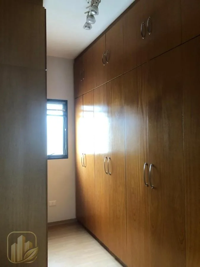 Casa para Venda em São Roque, Centro, 3 dormitórios, 3 suítes, 6 banheiros, 4 vagas